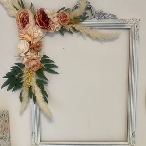 Decorative Shabby Chic, Vintage, White-washed frame with silk florals.